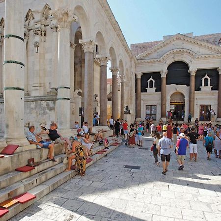 Lovely Home In Split With Jacuzzi Exteriör bild