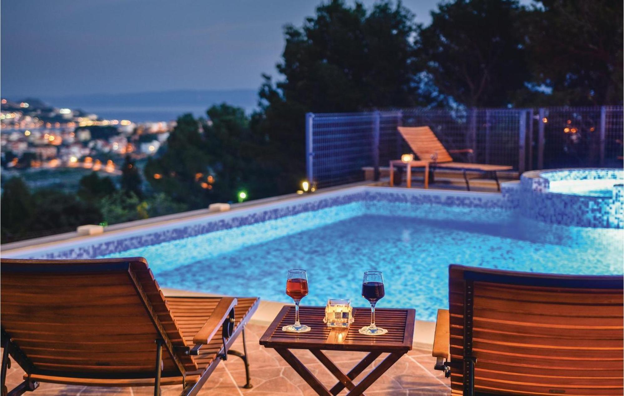 Lovely Home In Split With Jacuzzi Exteriör bild