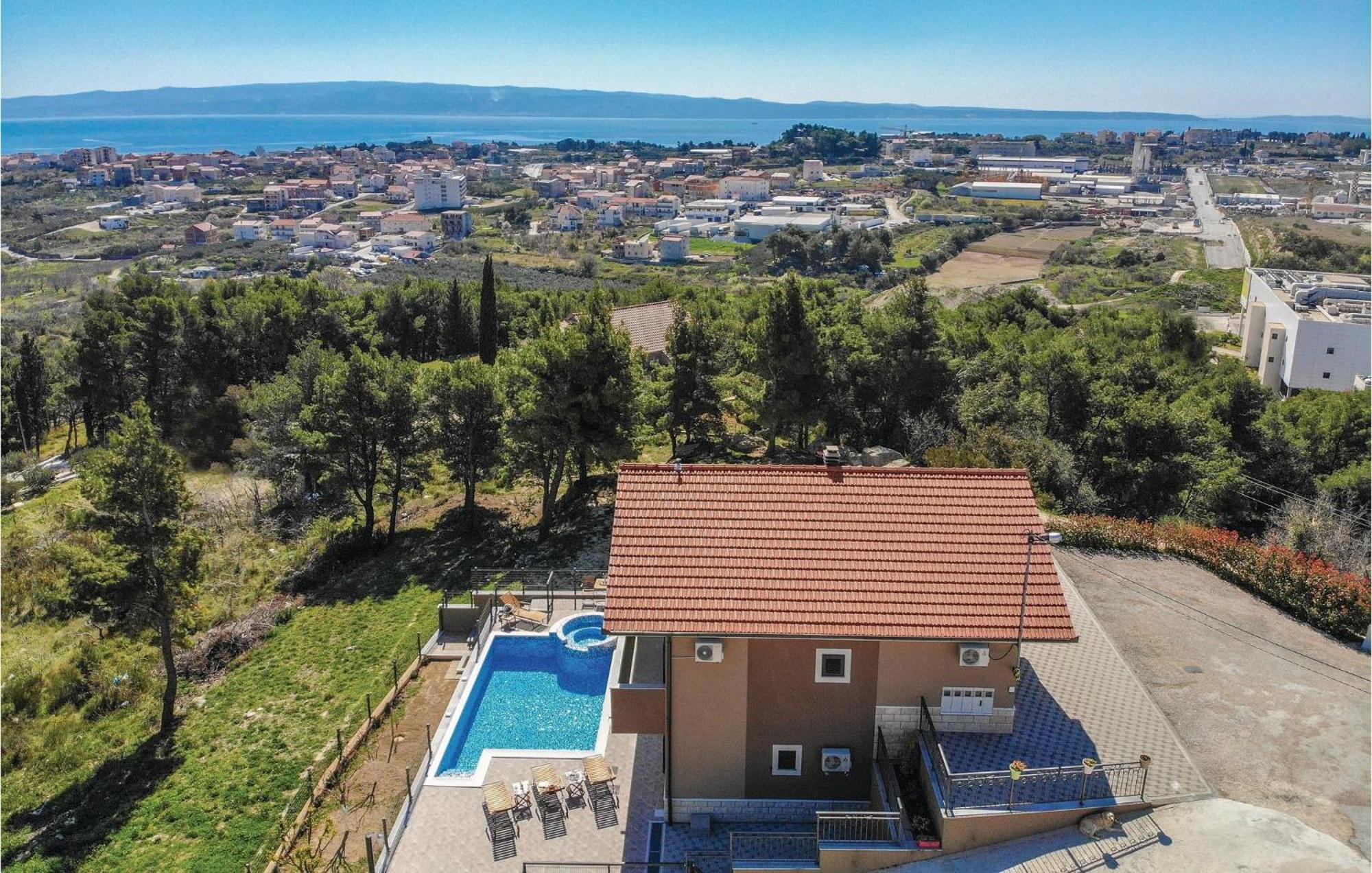 Lovely Home In Split With Jacuzzi Exteriör bild