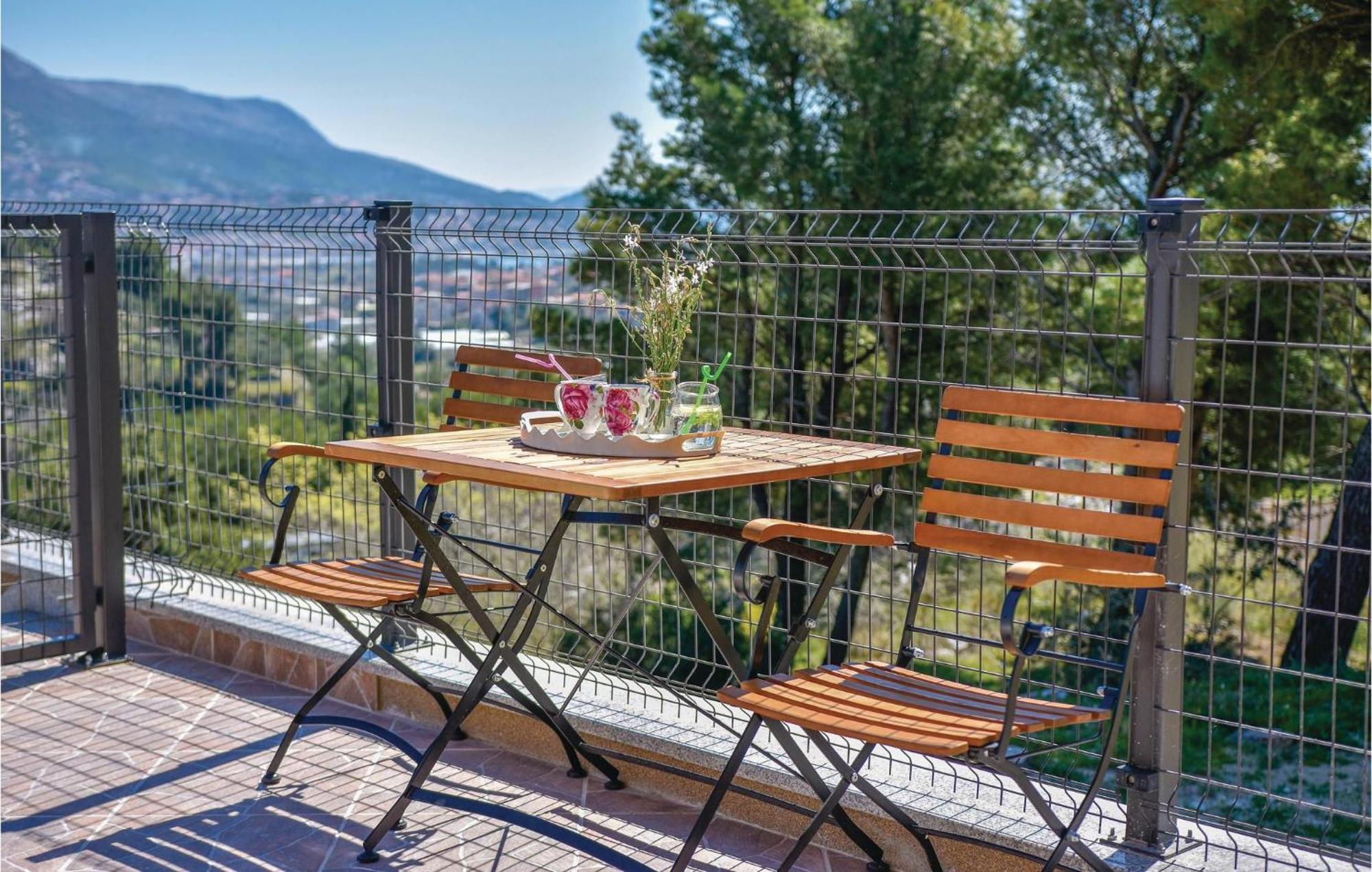 Lovely Home In Split With Jacuzzi Exteriör bild