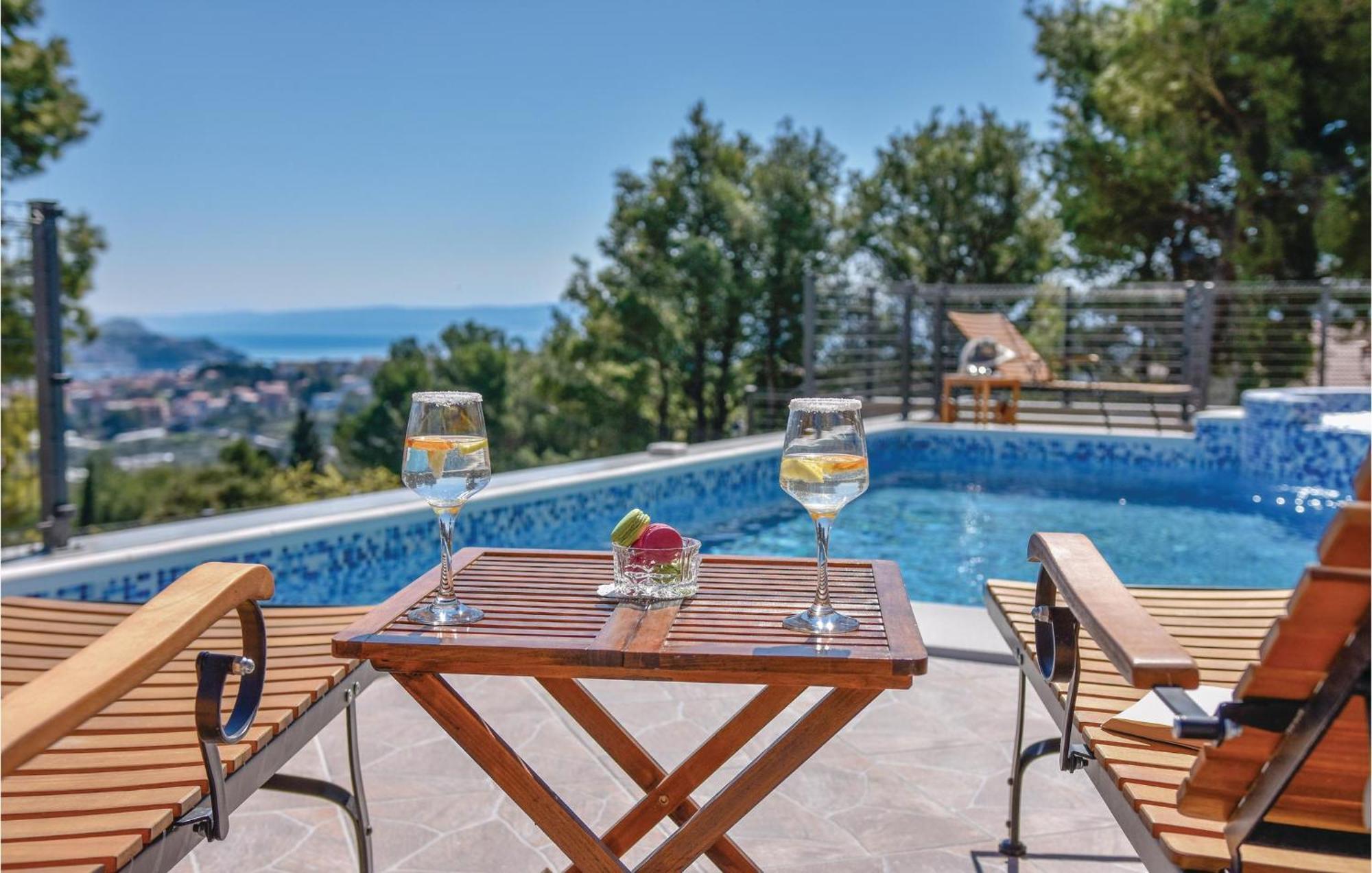 Lovely Home In Split With Jacuzzi Exteriör bild