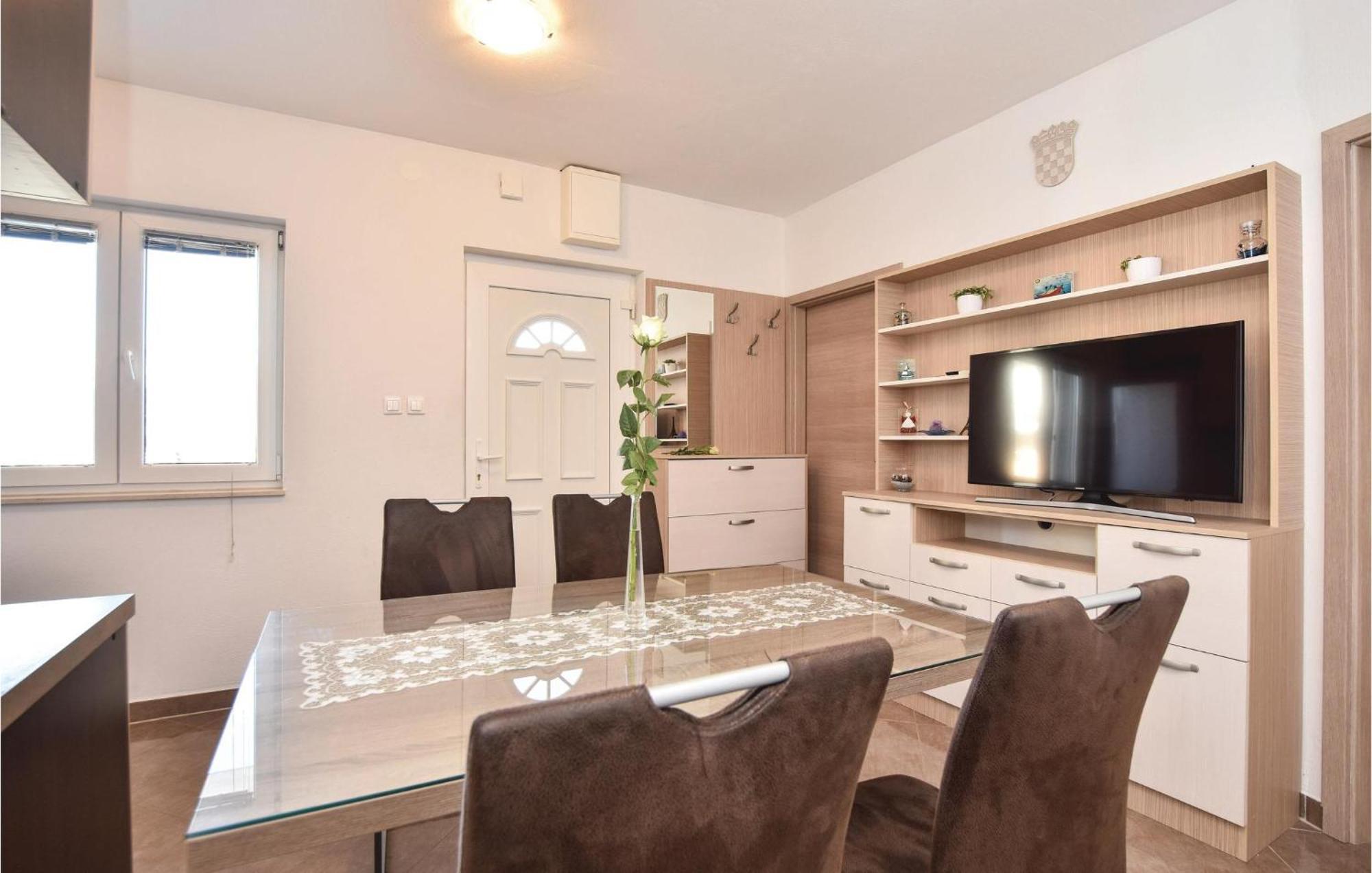 Lovely Home In Split With Jacuzzi Exteriör bild